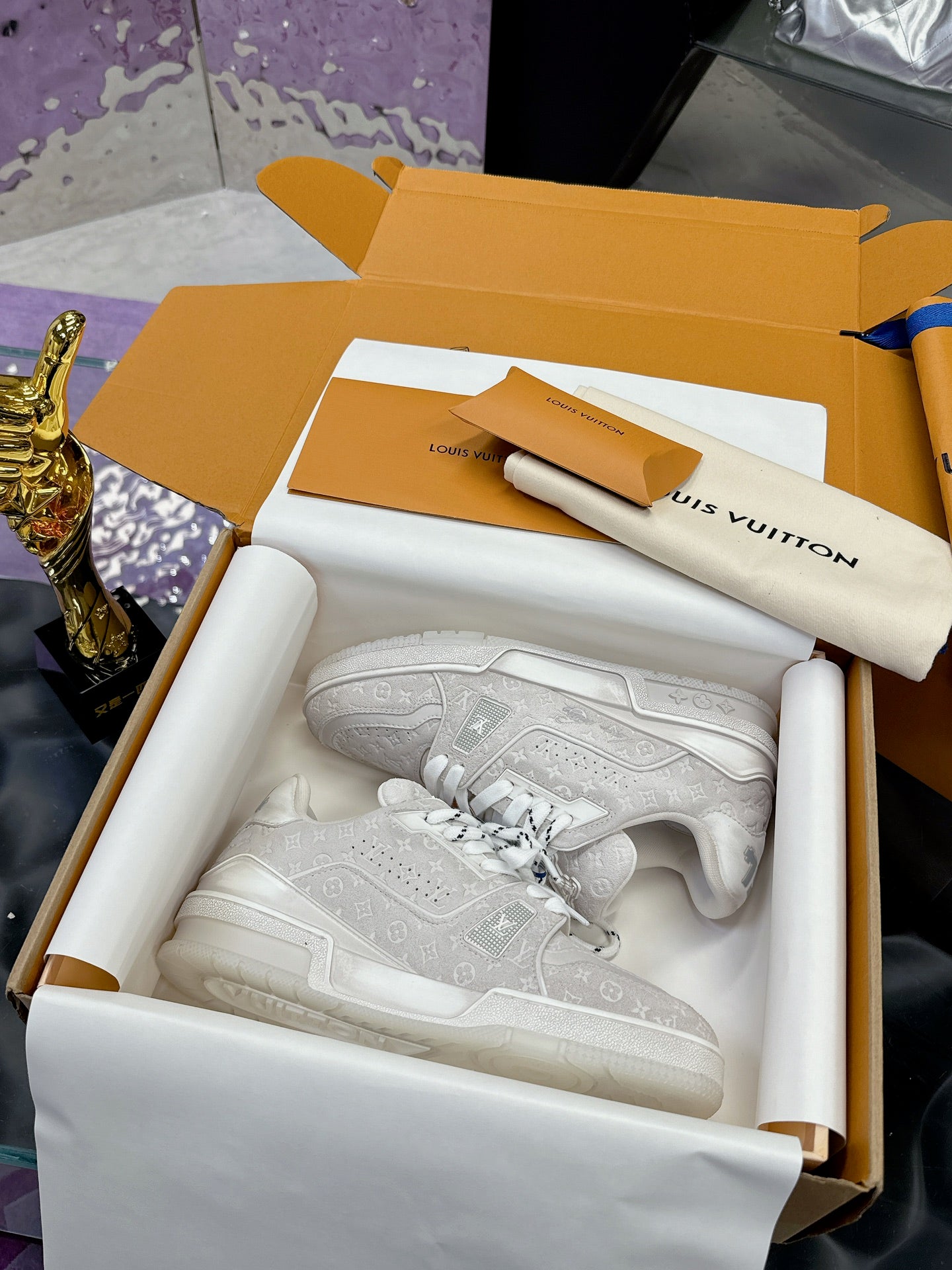 Louis Vuitton Trainer All White & Beige Mix