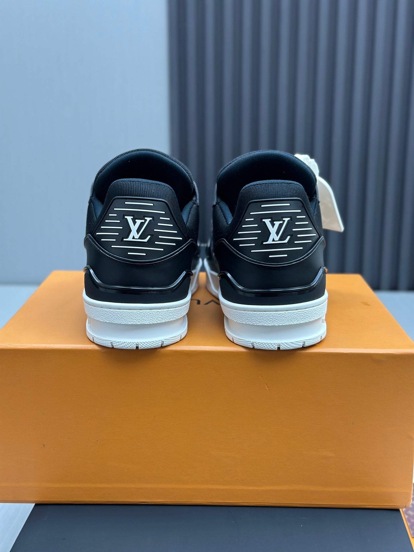 Louis Vuitton Trainer Black