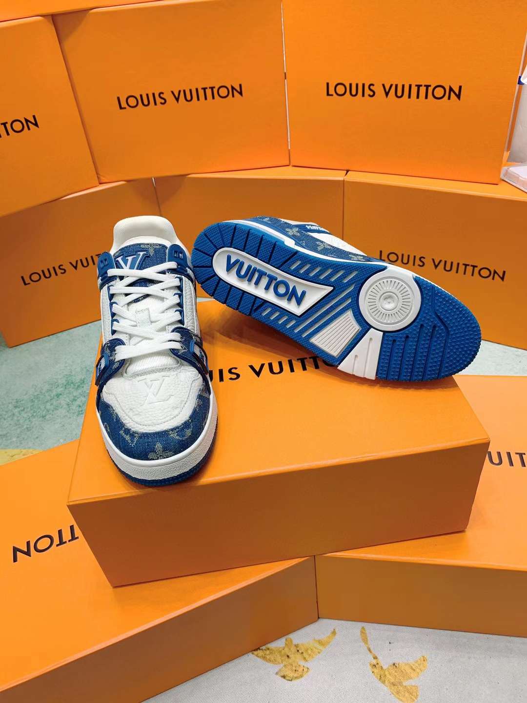 Louis Vuitton Trainer Blue