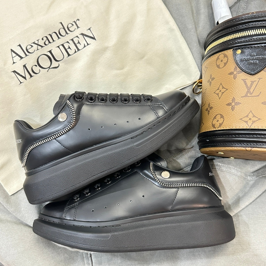 Alexander McQueen Black