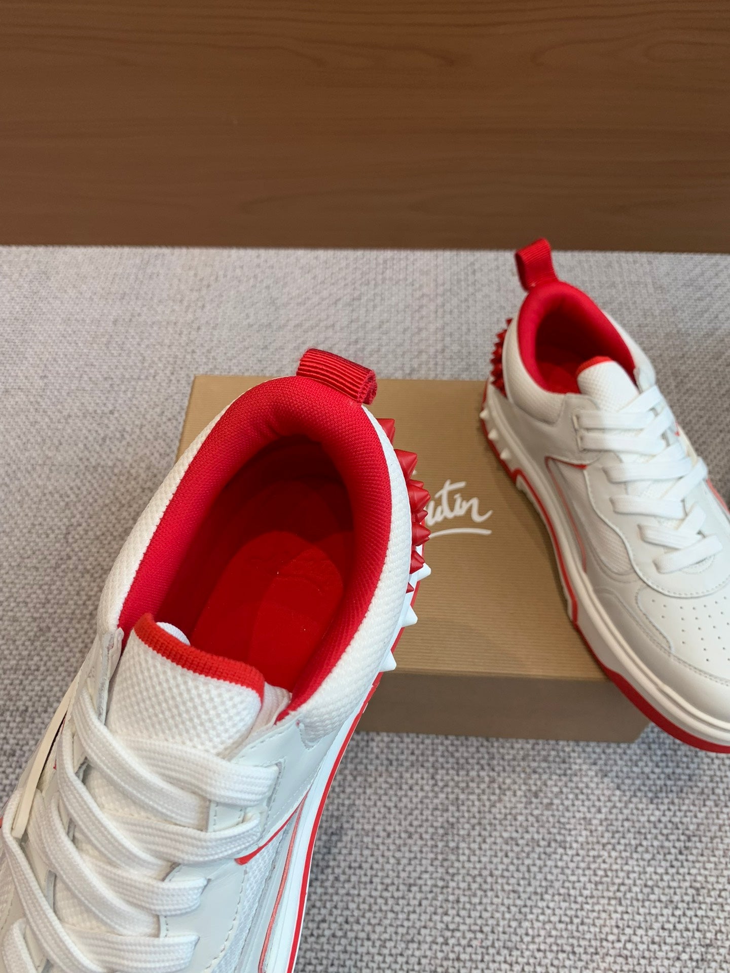 Christian Louboutin Sneaker White & Red