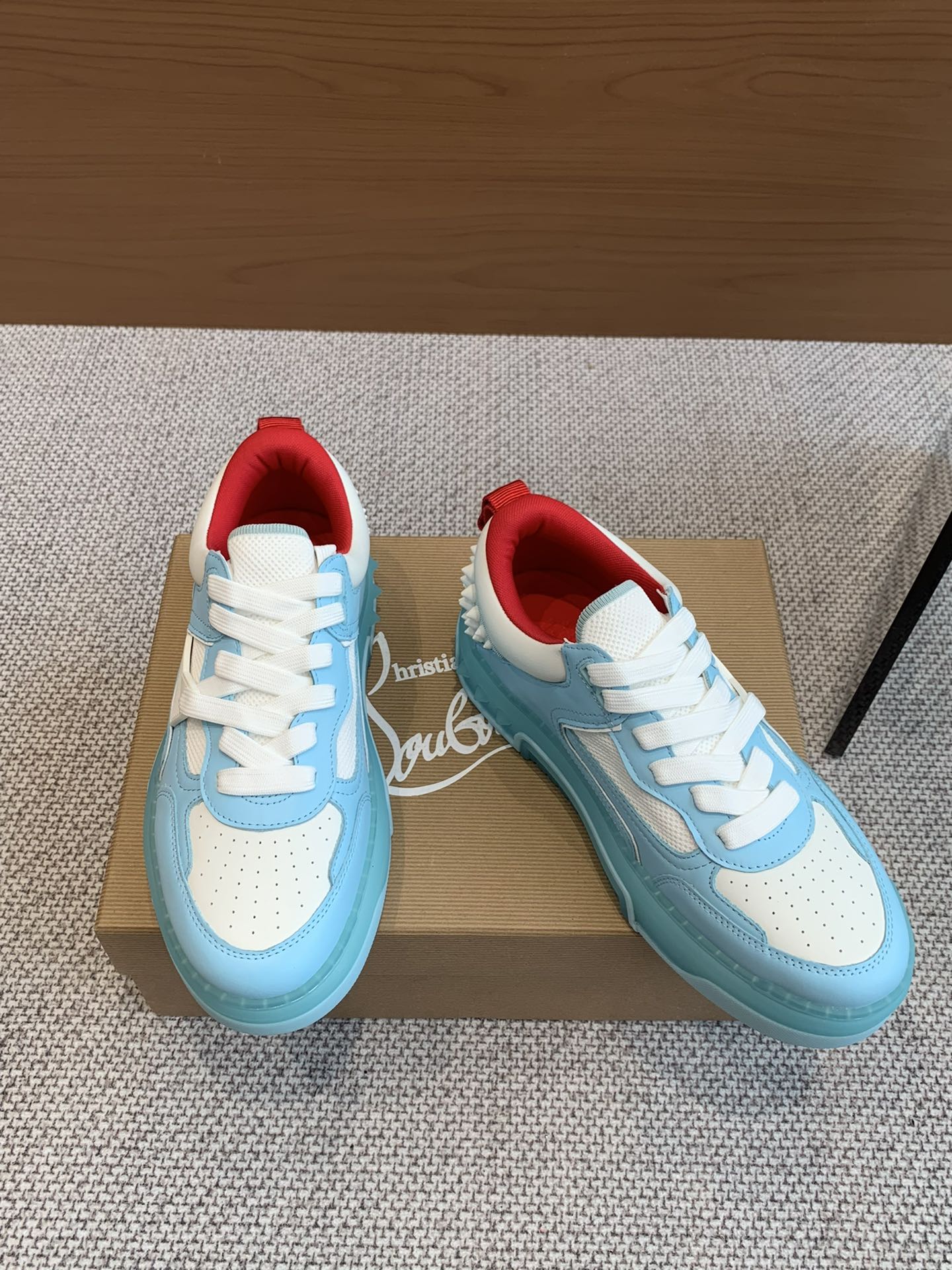 Christian Louboutin Sneaker Blue