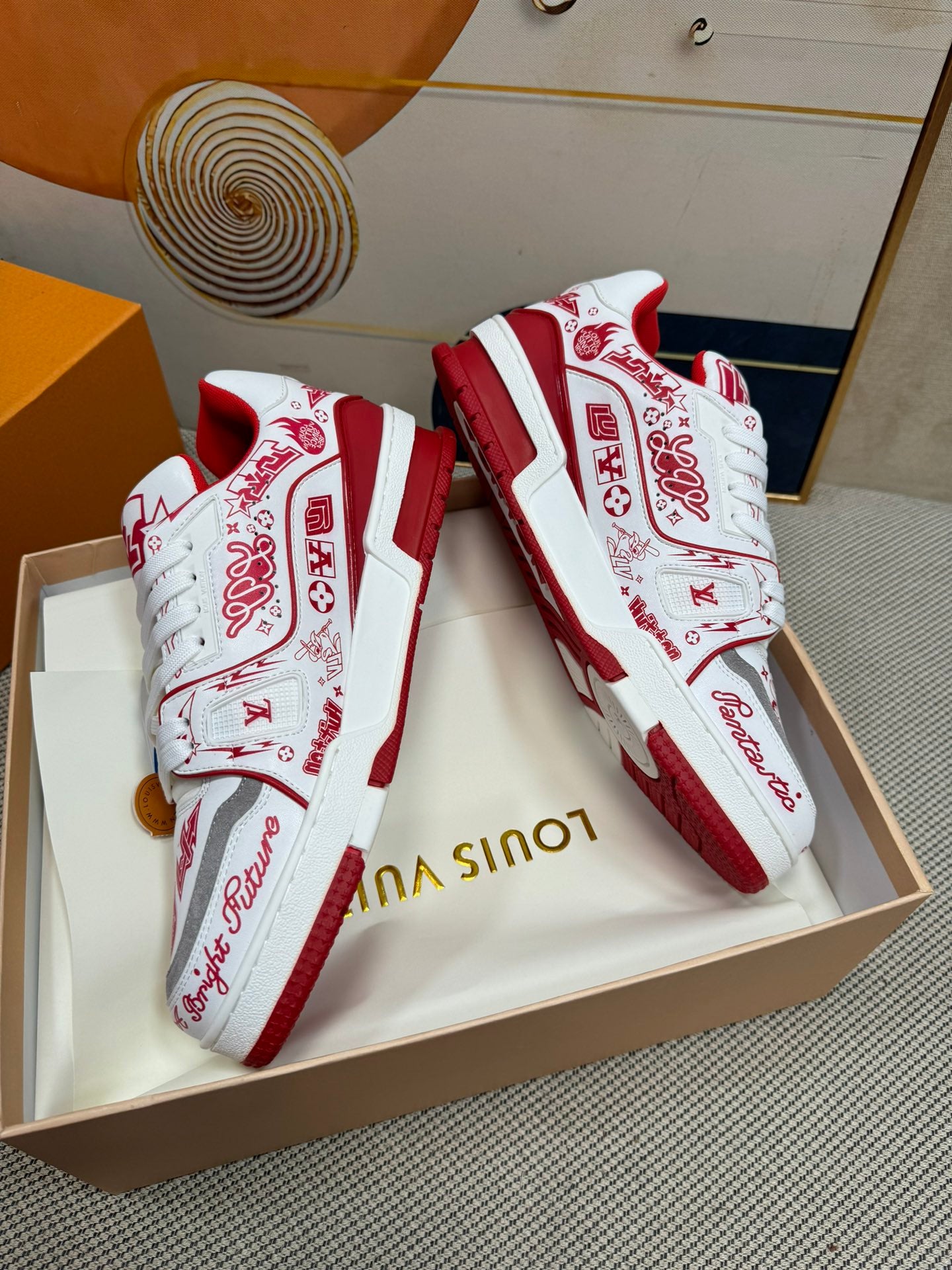 Louis Vuitton Trainer White & Red Overall Prints