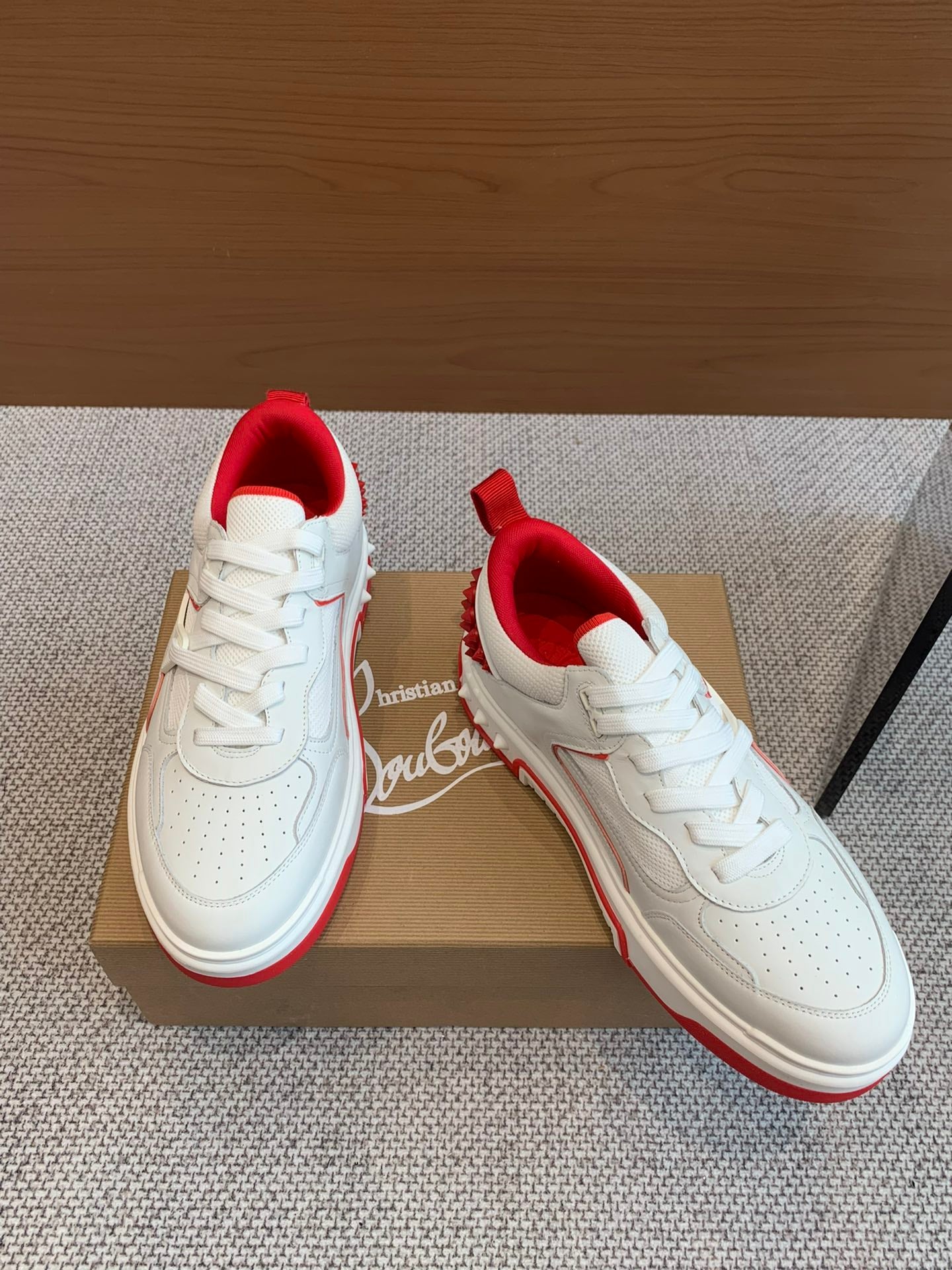 Christian Louboutin Sneaker White & Red