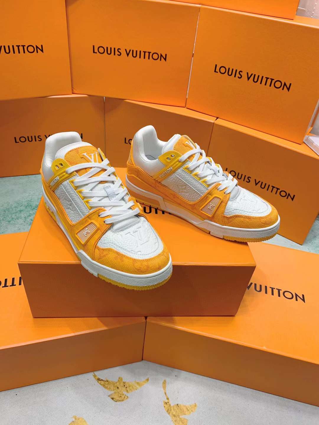 Louis Vuitton Trainer Orange