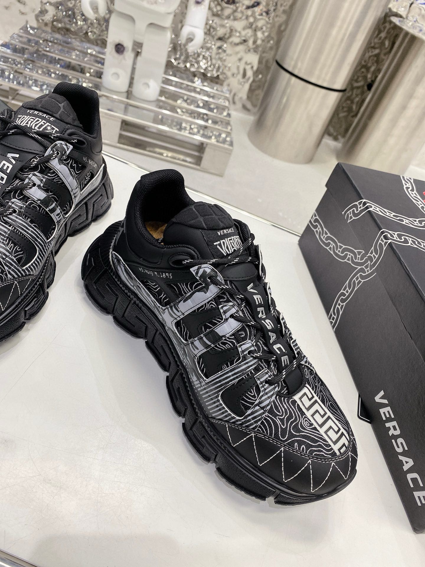 Versace Trigreca Sneakers Black