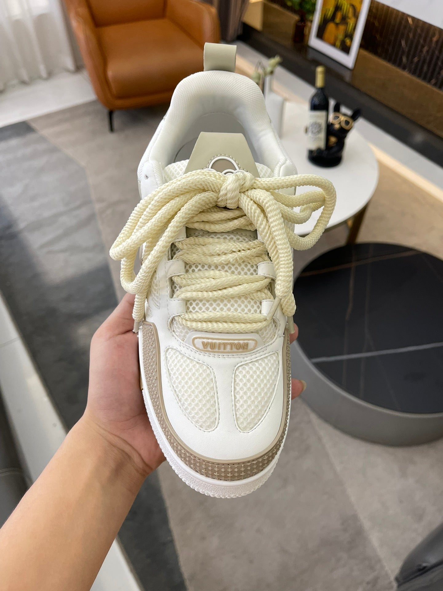 Louis Vuitton Trainer High Beige