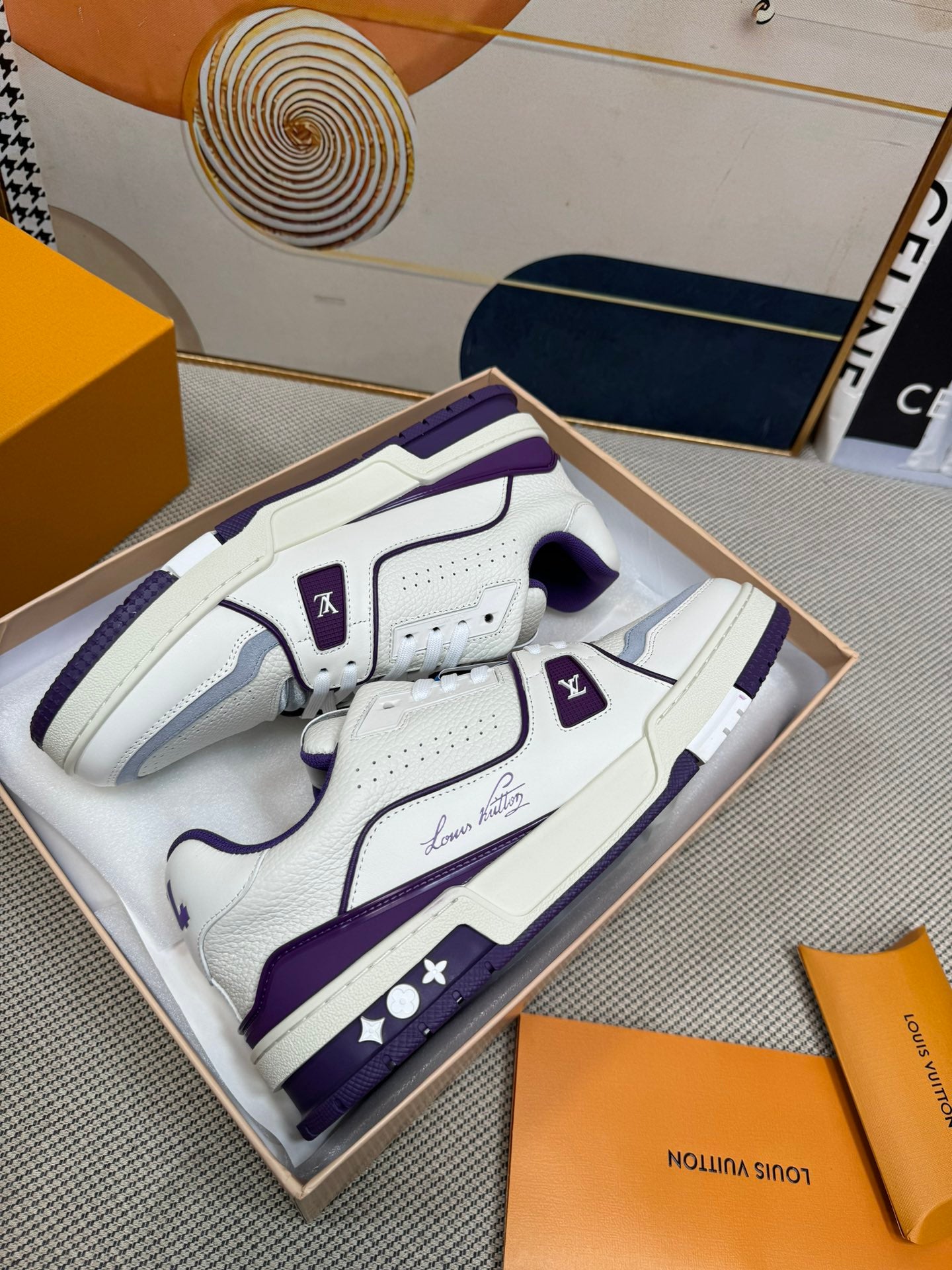 Louis Vuitton Trainer White & Purple