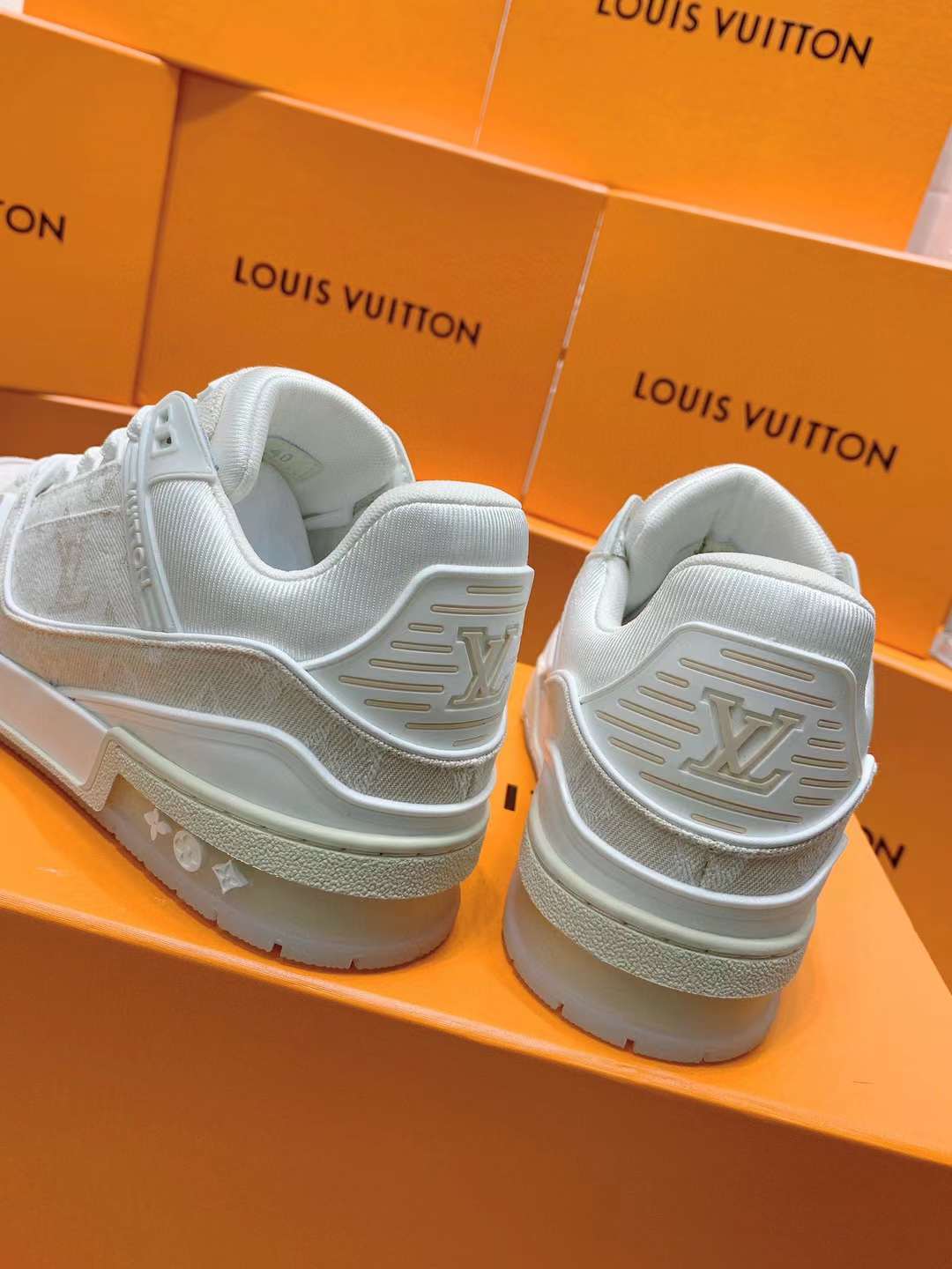 Louis Vuitton Trainer Beige