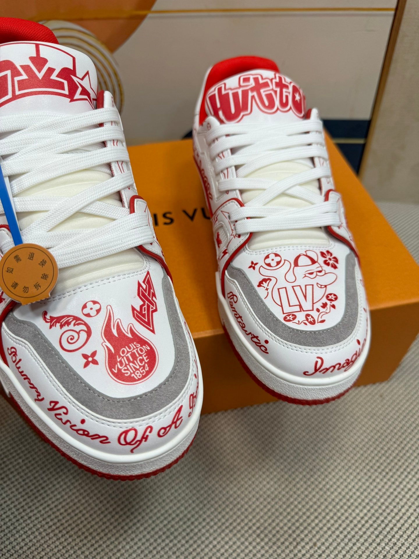 Louis Vuitton Trainer White & Red Overall Prints