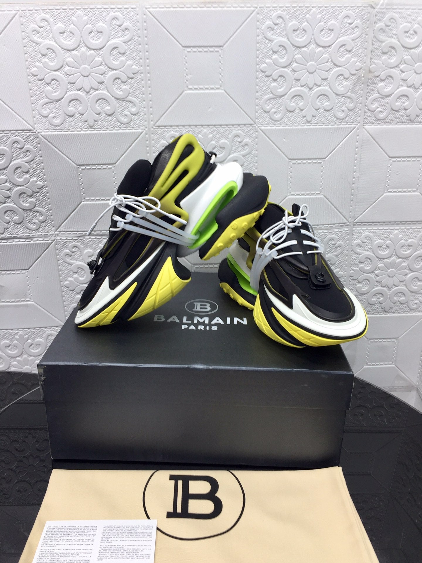 Balmain Unicorn Black / Yellow