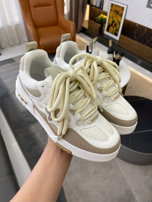 Louis Vuitton Trainer High Beige