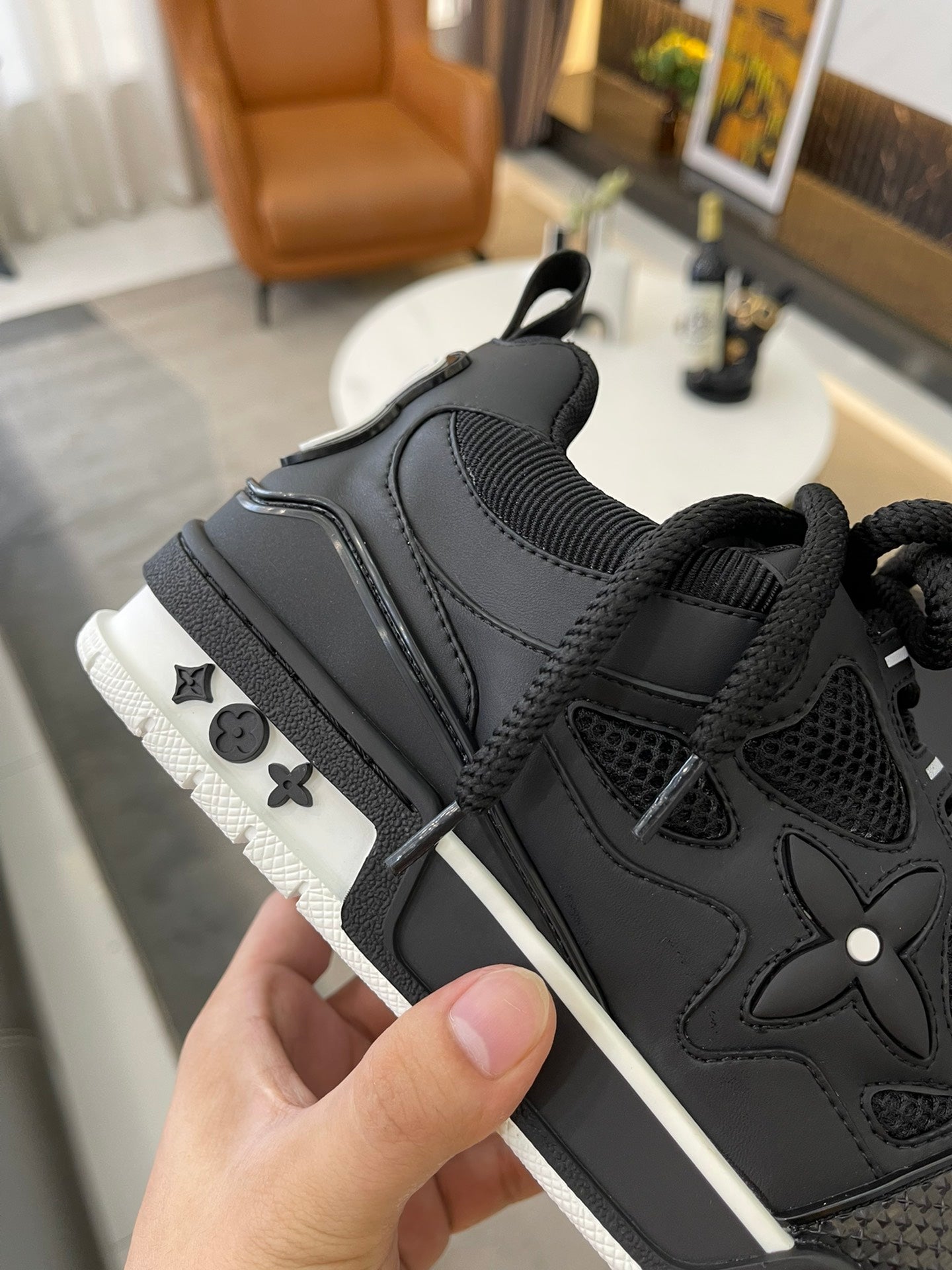 Louis Vuitton Trainer High Black