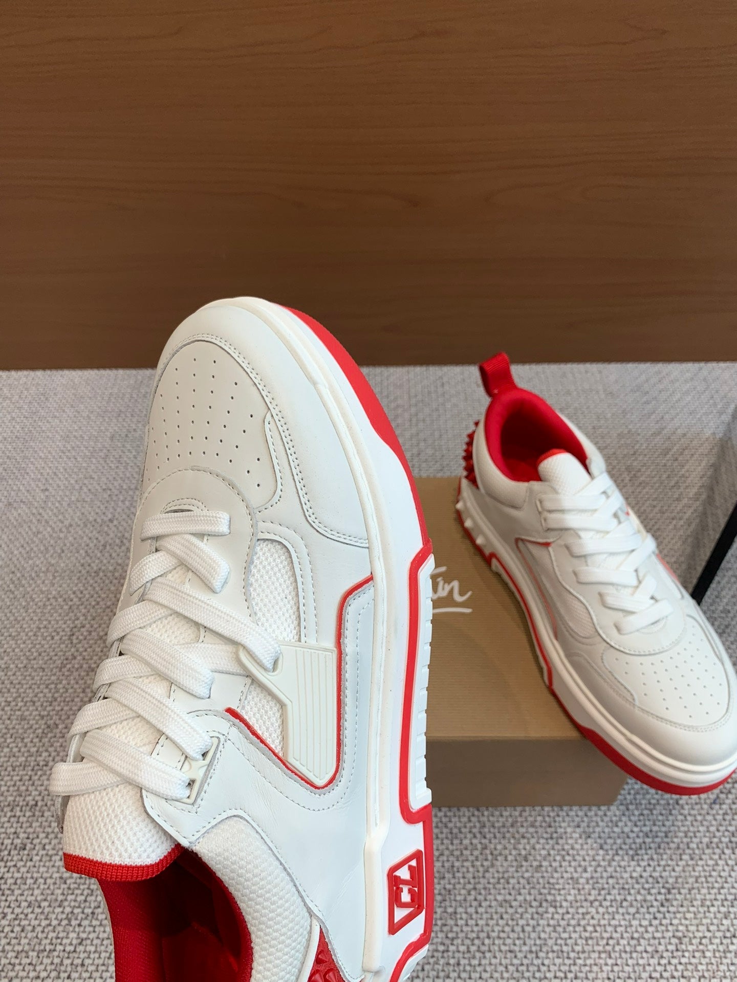 Christian Louboutin Sneaker White & Red