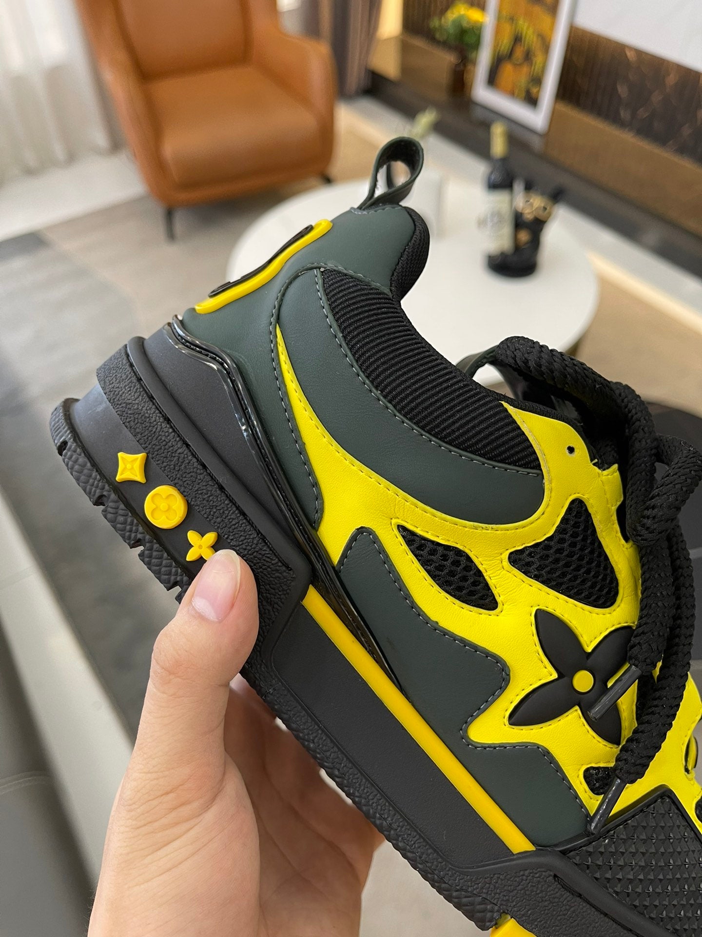 Louis Vuitton Trainer High Black & Yellow