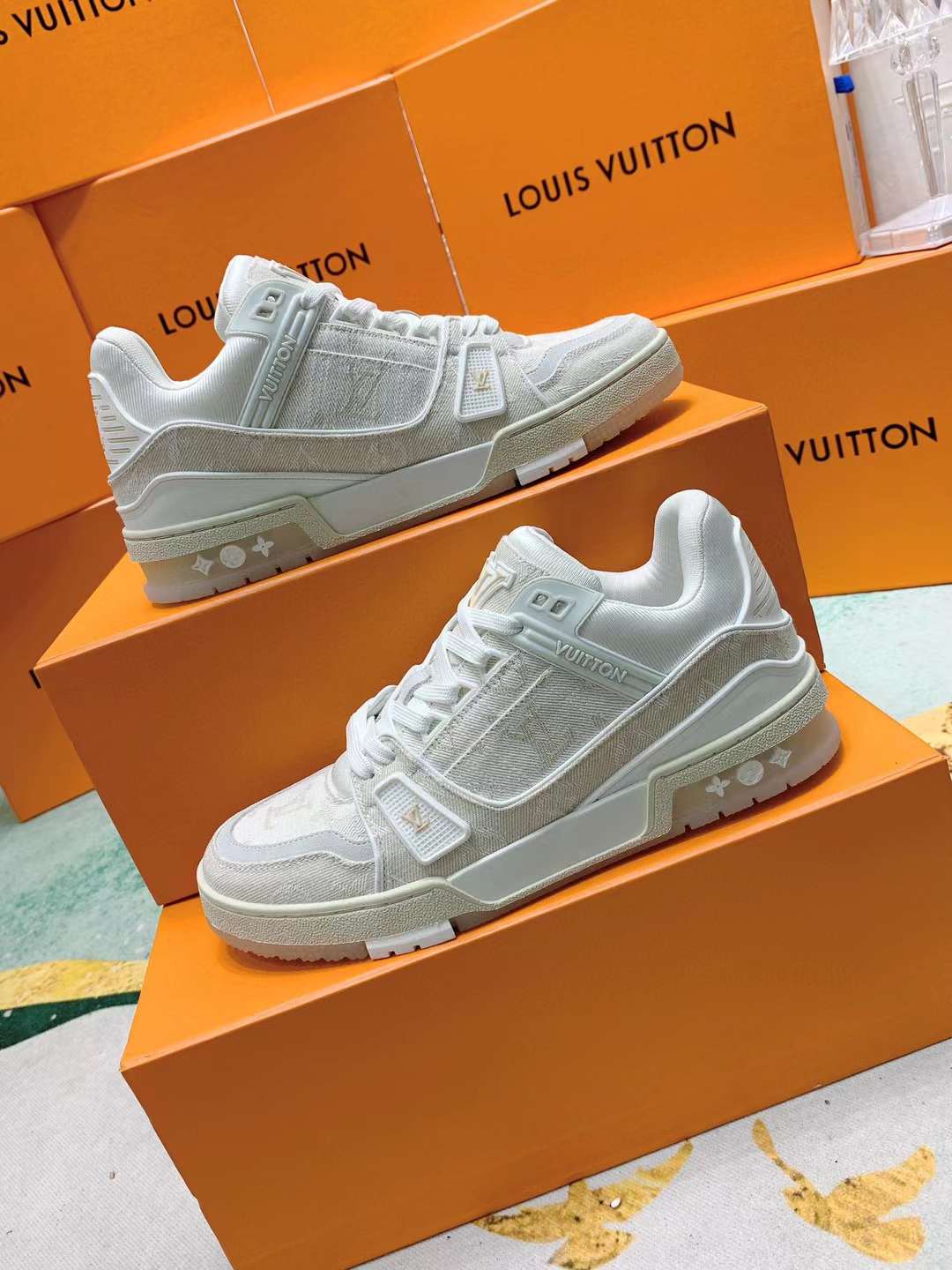 Louis Vuitton Trainer Beige