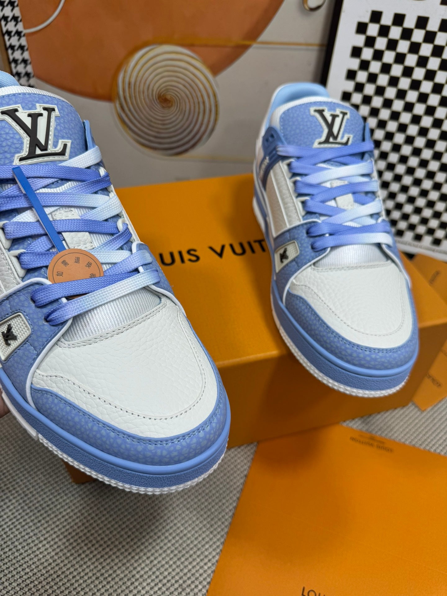 Louis Vuitton Trainer White & Blue