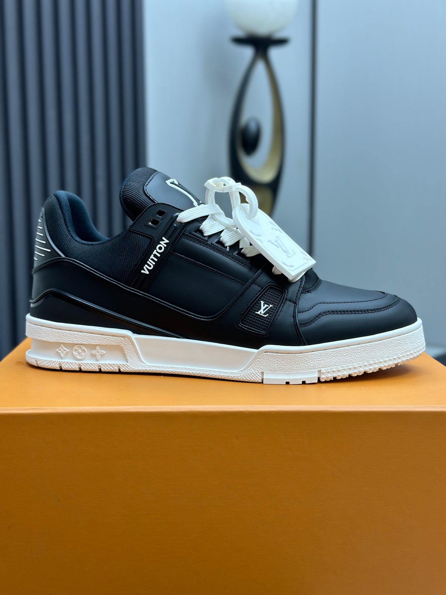 Louis Vuitton Trainer Black